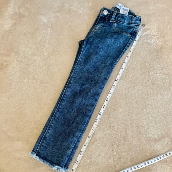 Old Navy Ballerina Blue Washed Toddler Jeans - Size 4T - Picture 7 of 9